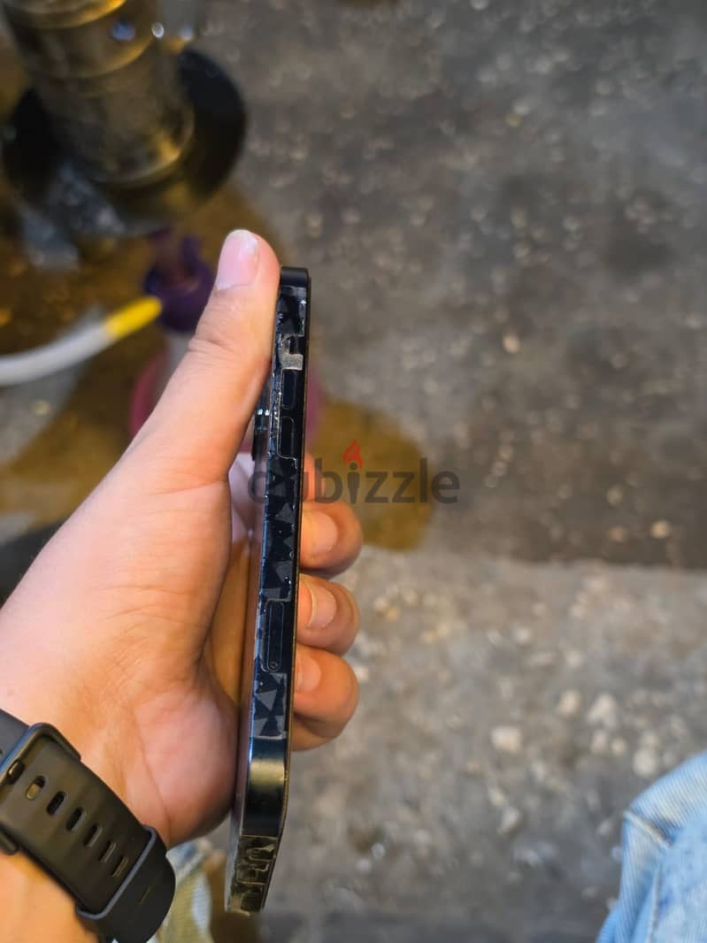 Apple - iPhone 13 5