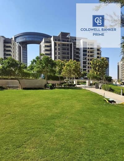"Super-lux" finished studio for sale in the Zed West compound, Sheikh Zayed—just minutes from HyperOne. It comes equipped with air conditioning and a