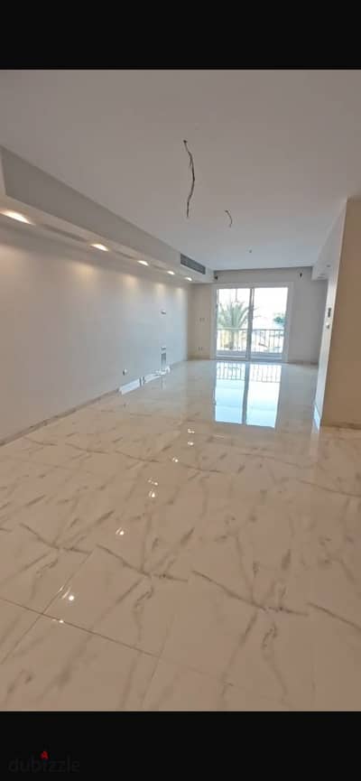 Apartment for rent semi funished hyde park