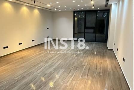 Office 65m for Rent Full Finishing in Hyde Park