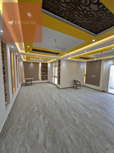semi furnished Apartment for rent in Hyde Park - new cairo