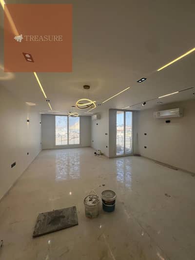 semi furnished Apartment for rent in Taj City