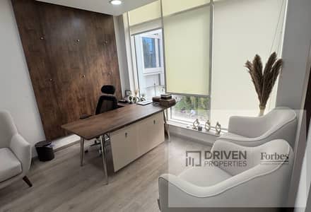 مكتب إداريمتشطب ألترا سوبر لوكس مفروش بالكامل للإيجار في تريفيوم مول الشيخ زايد  Trivium Zayed Mall Sheikh Zayed Arkan Plaza Capital Business