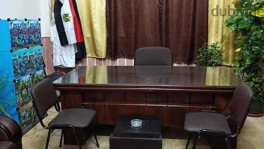 مكتب محامي خشب ارو طبيعي فاخر حوالي 3 متر + 2 كرسي + طرب مكتب محامي خشب ارو طبيعي فاخر حوالي 3 متر + 2 كرسي + طرب