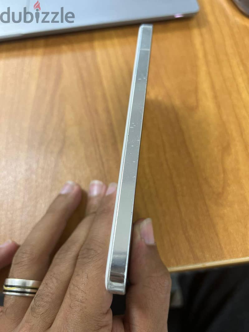 Xiaomi Mi 13 4