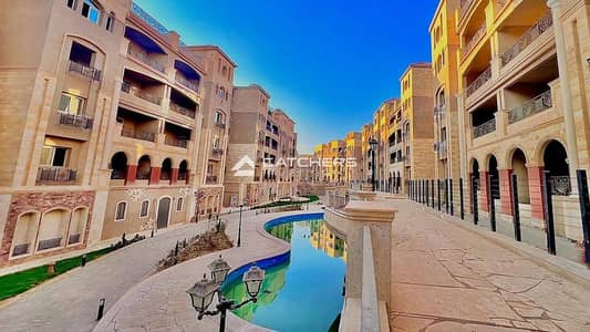 40% cash discount on an apartment for immediate delivery in Rock Vera Compound, Fifth Settlement; a 15% down payment option is also available, with th