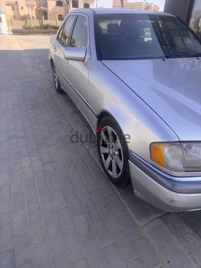مرسيدس بنز سي 180 2000