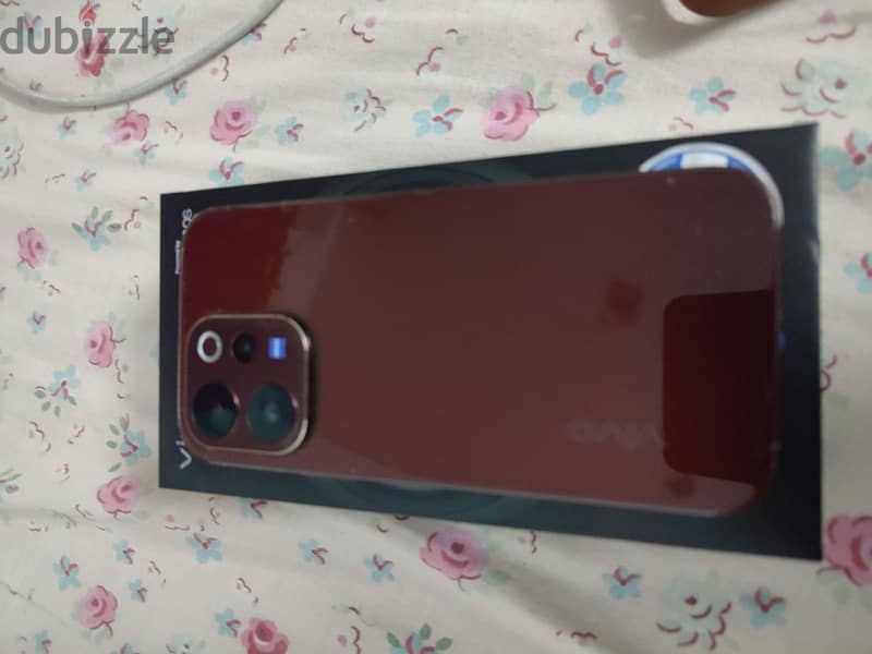 Vivo V70 5G 4