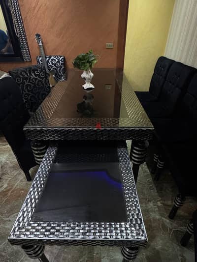 سفرة بحالة جيدة جدا