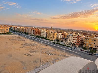 شقة 170م دور أخير بروف مرخّص | 3 غرف | أسانسير | المستثمر الصغير