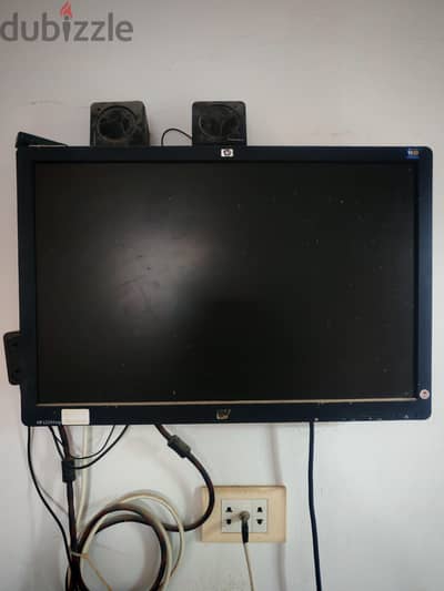 شاشة HP 22 بوصة بحالة ممتازة للاستعمال المكتبي والمراقبة (HP L2245wg)