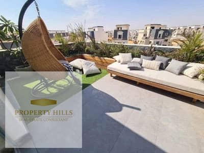 A 260 sqm villa with a roof terrace is for sale in Mountain View iCity. It's fully finished to the highest quality standards and you can view and move in immediately. The price will be reduced if a serious buyer is found.