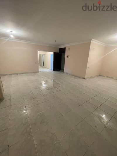 شقة للايجار فى مجينة نصر تصلح سكنى او اداى من المالك