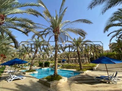 فيلا مستقلة بتشطيبات الترا سوبر لوكس نصف مفروشة تقع في منتصف مشروع باتيو 5 ايست مدينة الشروق من تطوير شركة لا فيستا للتطوير العقاري Patio 5 East