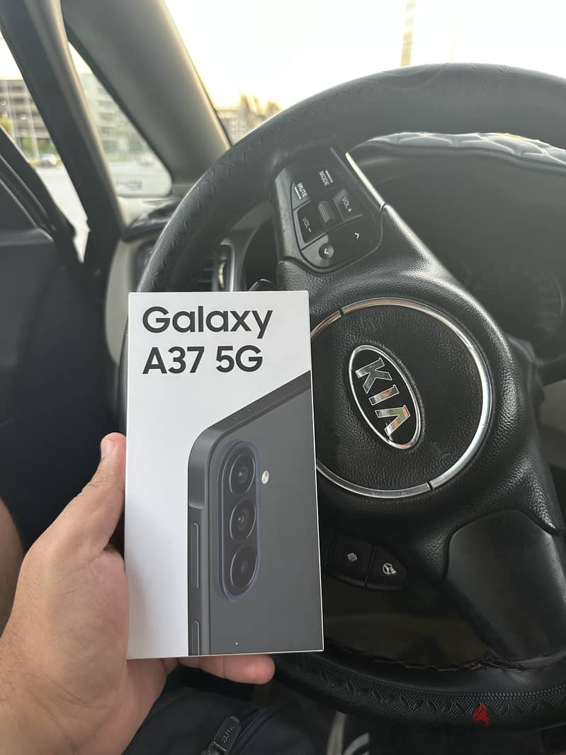 Samsung A37 Black 2