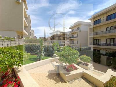 3-bedroom penthouse, resale, super deluxe finishing with air conditioning, ready to move in, for sale at a bargain price in Fifth Square Compound, Al