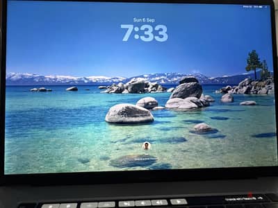 Macbook pro 2019 16inch cor i7. Ram 32 hard1T ssd
