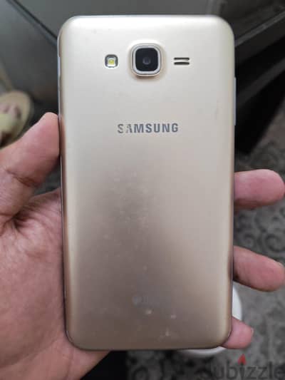 Samsung J7