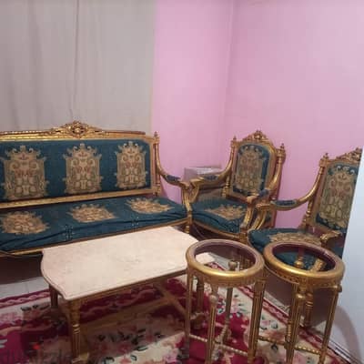 صالون كلاسيك مذهب