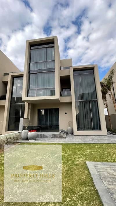 Villa for sale in fifth settlement and for deliver in waterway Ready for Viewing this photos from real  • Unit Type: twinhouse • Built-up Area: 361m² • Location: Waterway Compound – New Cairo • Status: Ready for viewing and ready for deliver Project Featu