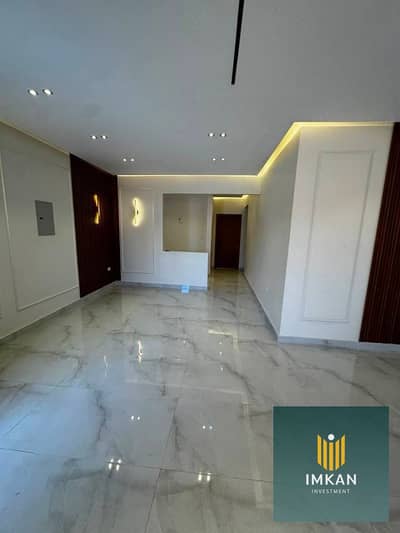 شقه للبيع 3 غرف تقسيط علي 10 سنين + استلام فوري + متشطب + 35% خصم علي الكاش في كمبوند مايان الشروق قريب من سوديك ايست mayan new cairo