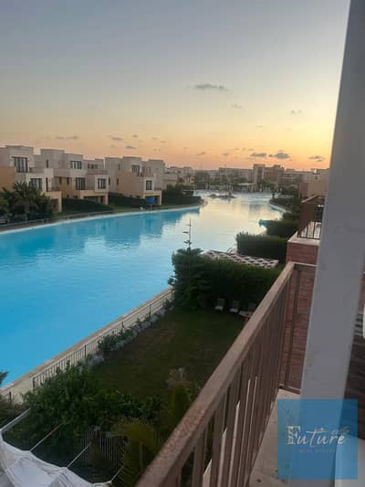 فيلا للبيع في مراسي 5 غرف 5 حمام فيو مميز دايركت علي اللاجون مفروش بالكامل marassi north coast