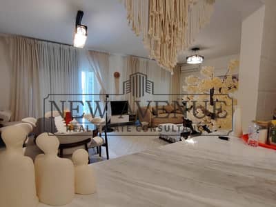 توين هاوس صف تاني من البحر مفروش بالكامل للبيع فيAMWAJ