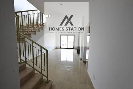 Premium Penthouse for Rent in Marasem Fifth Square, Fully Finished with a Spacious Roof Terrace, Kitchen and ACs, Ideal for Elegant Private Living