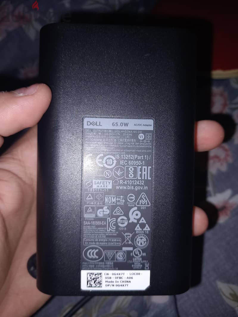 Dell 65.0W USB-C AC power adapter 2