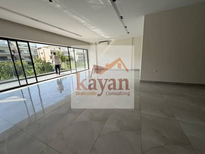 Apartment for Rent in Lake View Residence | 3 Bedrooms & Equipped Kitchen A comfortable 220 sqm apartment is available for rent