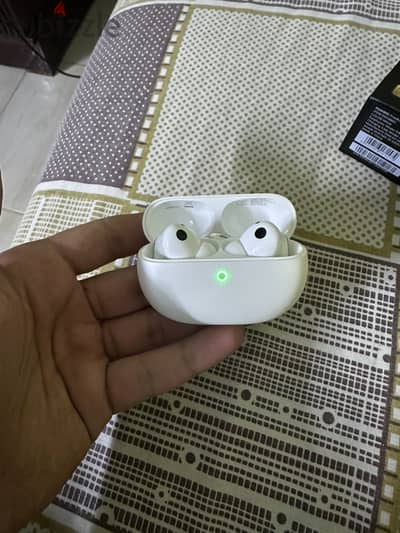 HUAWEI FreeBuds Pro 5  حالاه ممتازه  جدا