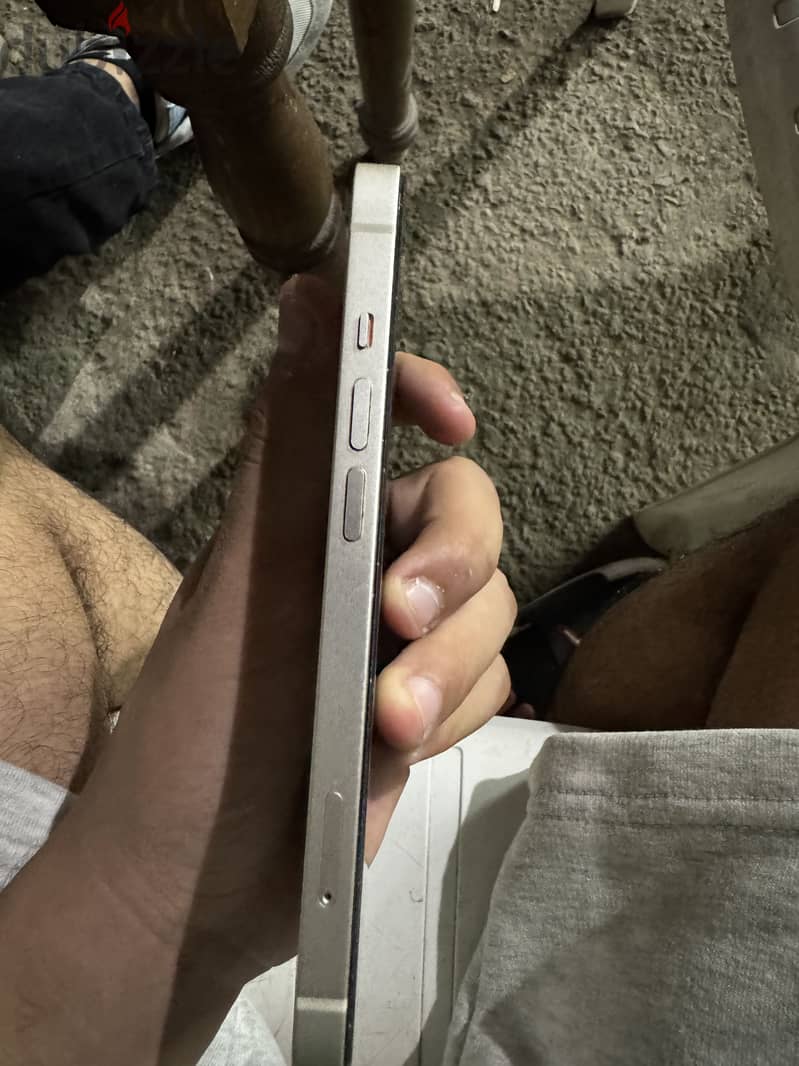 Apple - iPhone 13 5
