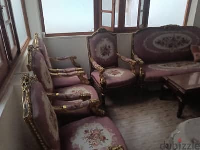 صالون ابيسون حاله جيده جدا  20000 + سفره ترابيزه ونيش ١٠٠٠٠