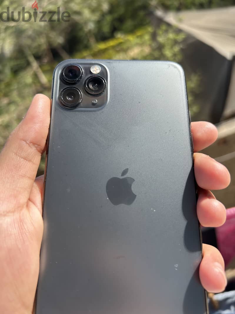 Apple - iPhone 11 Pro Max 2