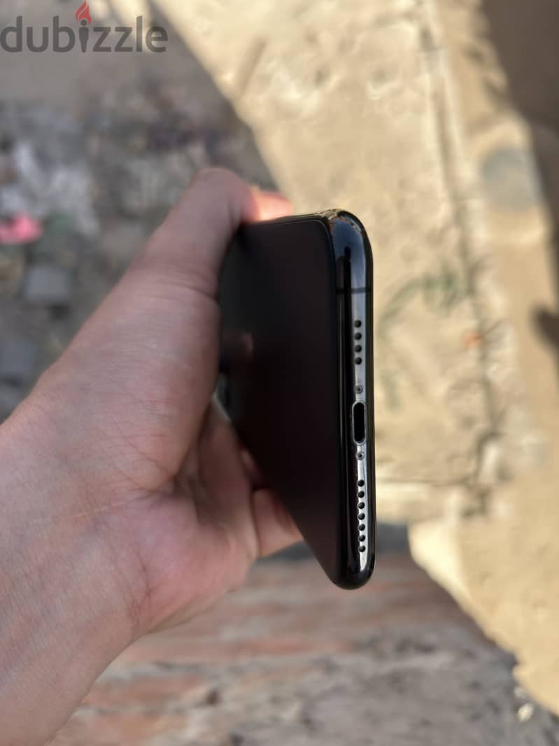 Apple - iPhone 11 Pro Max 3
