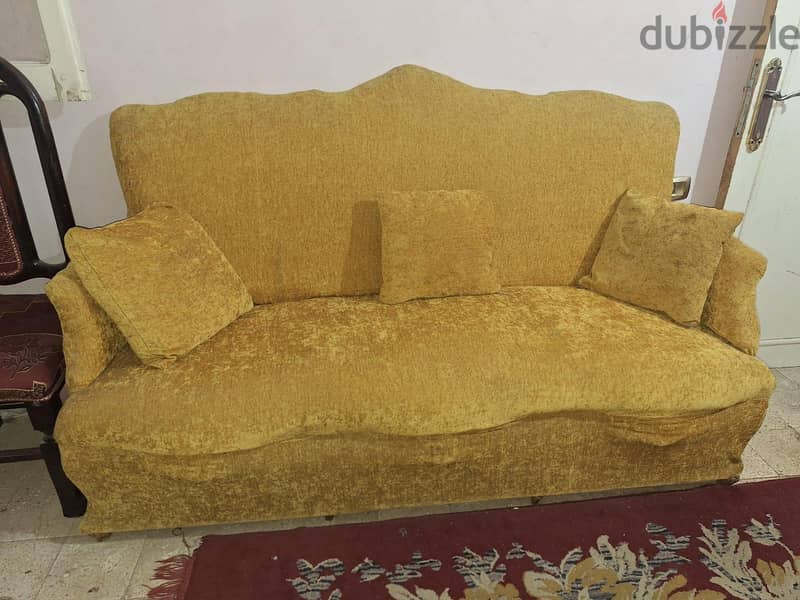 Sofas and chairs for sell 2