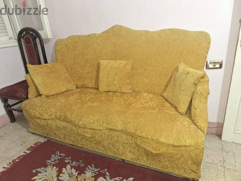 Sofas and chairs for sell 3