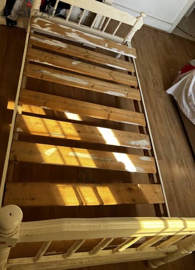 سرير اطفال beech bed for kids