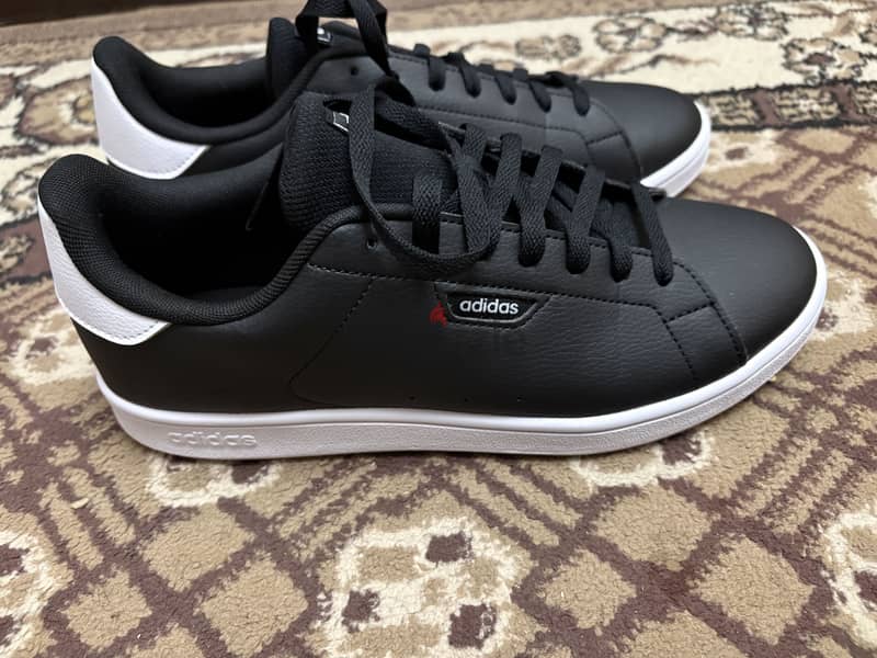 Adidas sneakers for men size 43.1/3 4