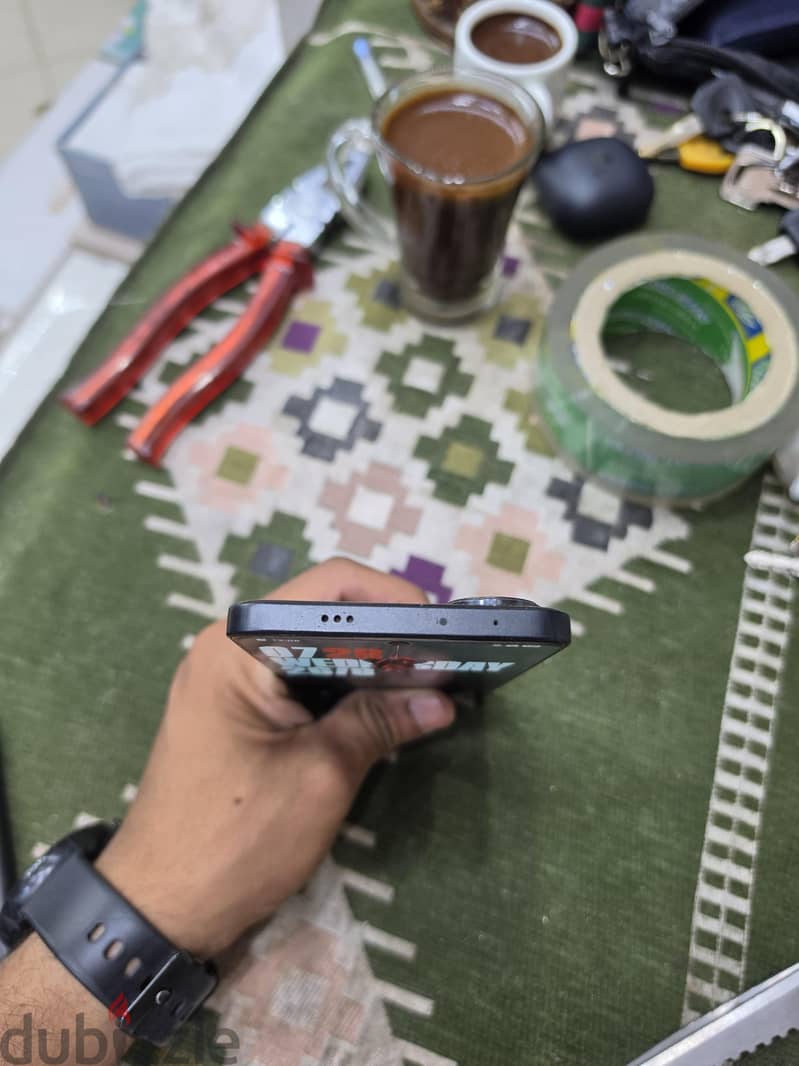 Xiaomi Poco F6 4