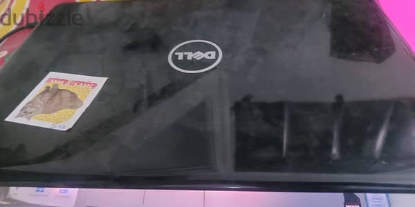 Dell inspiron 5567 x64 مستعمل بحالة جيدة لكن بعمل فقط بالشاحن