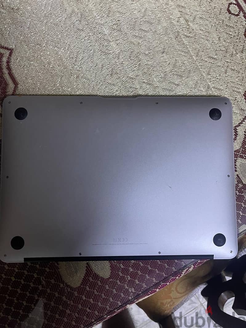Macbook air 2017 ( 13 inch ) 4