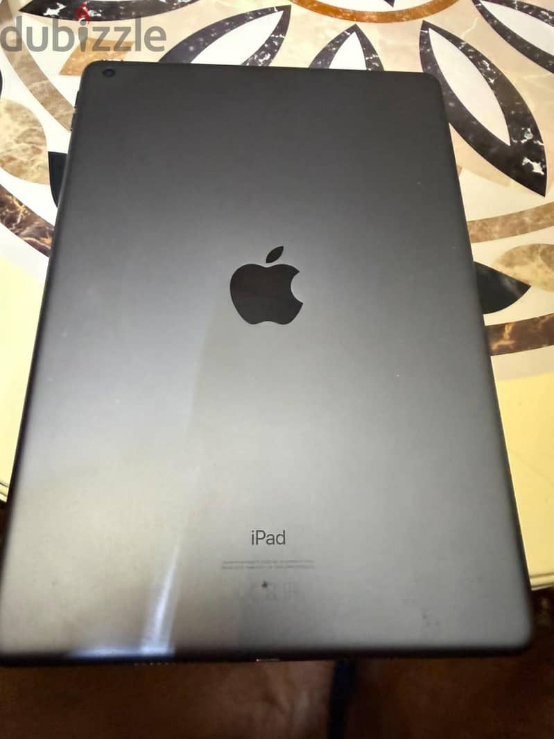 Ipad 8th generation 128 GB 2