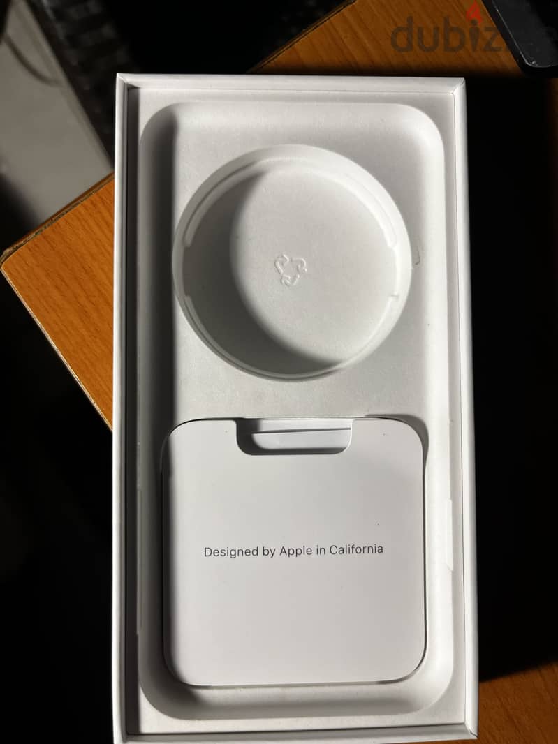 Apple - iPhone XR 4