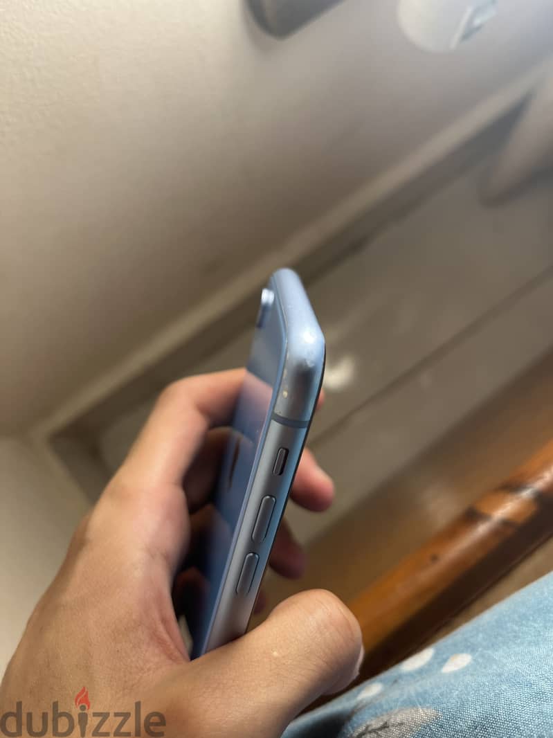 Apple - iPhone XR 9