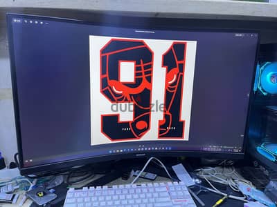شاشة جمينج سامسونج 32 بوصة كيرف