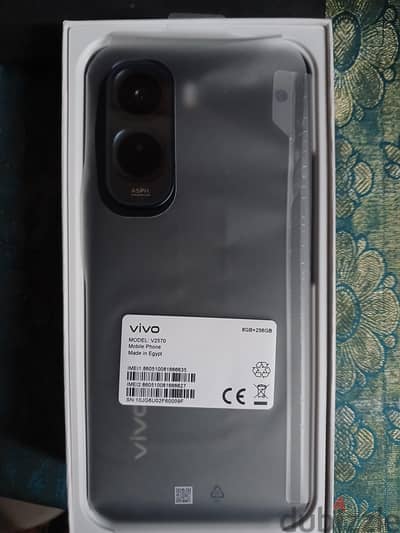 vivo y500. . . جديد لم يستخدم نهائي 8 جيجا رام وهارد 256