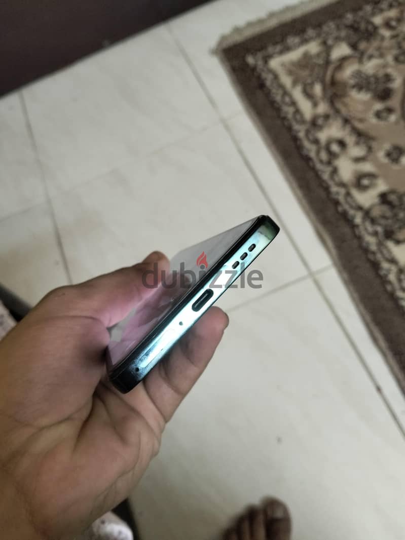 اوبو رينو 12 اف 4