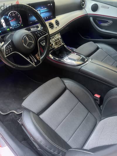 Mercedes-Benz E200 2021
