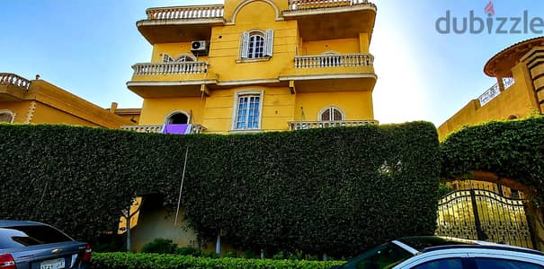 شقة 146 متر  ذاخل فيلا بحديقة  حاصة للبيع بمنطقة الفيلات بغرب سوميد